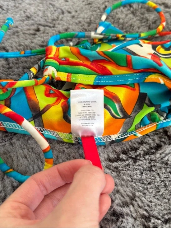 y2k graffiti print bikini top - Picture 4 of 4